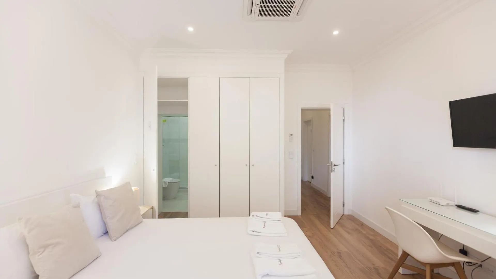 Flh Alcantara Guest House Lisbon Portugal