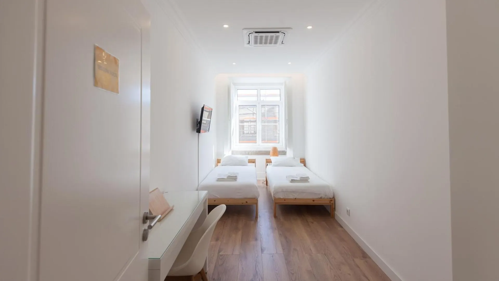 Flh Alcantara Guest House Lisbon Portugal
